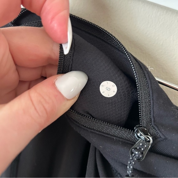 Lululemon All The Fight Places high Rise Black Cropped Tight Leggings Size 6 - Picture 6 of 7